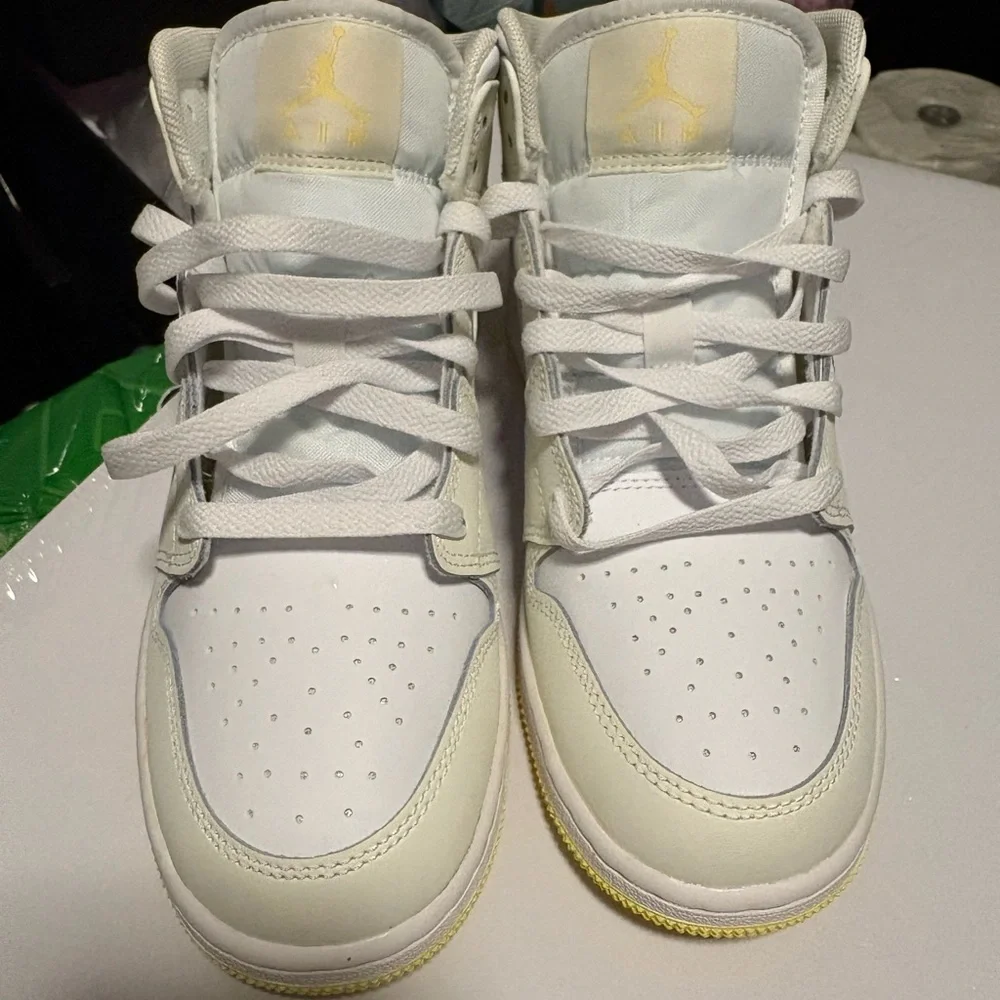 Kids Nike White and Yellow Air Jordan Sneakers - Picture 1 of 8